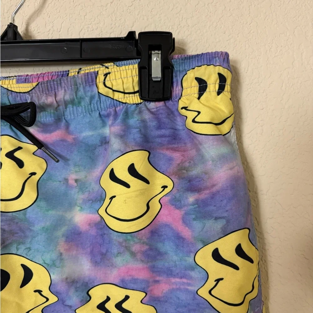 Pacsun Tie-Dye Wiggly Smile Face Swim Shorts in Yellow & Multicolor Size Small